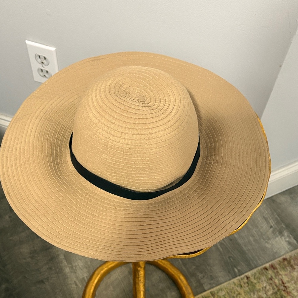 Chic Tan Wallaroo Wide-Brim Hat with Black Band